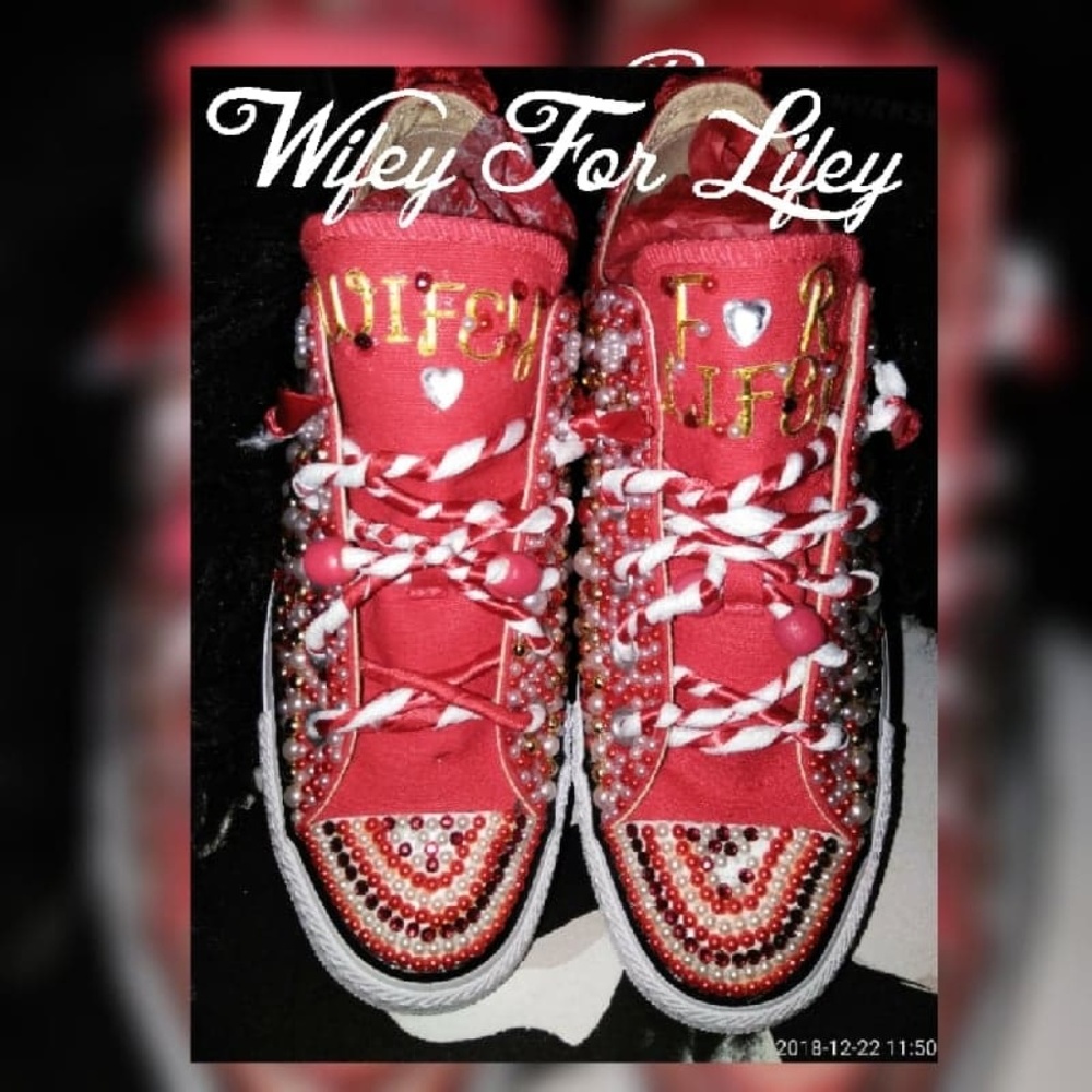 CUSTOMIZED CONVERSE